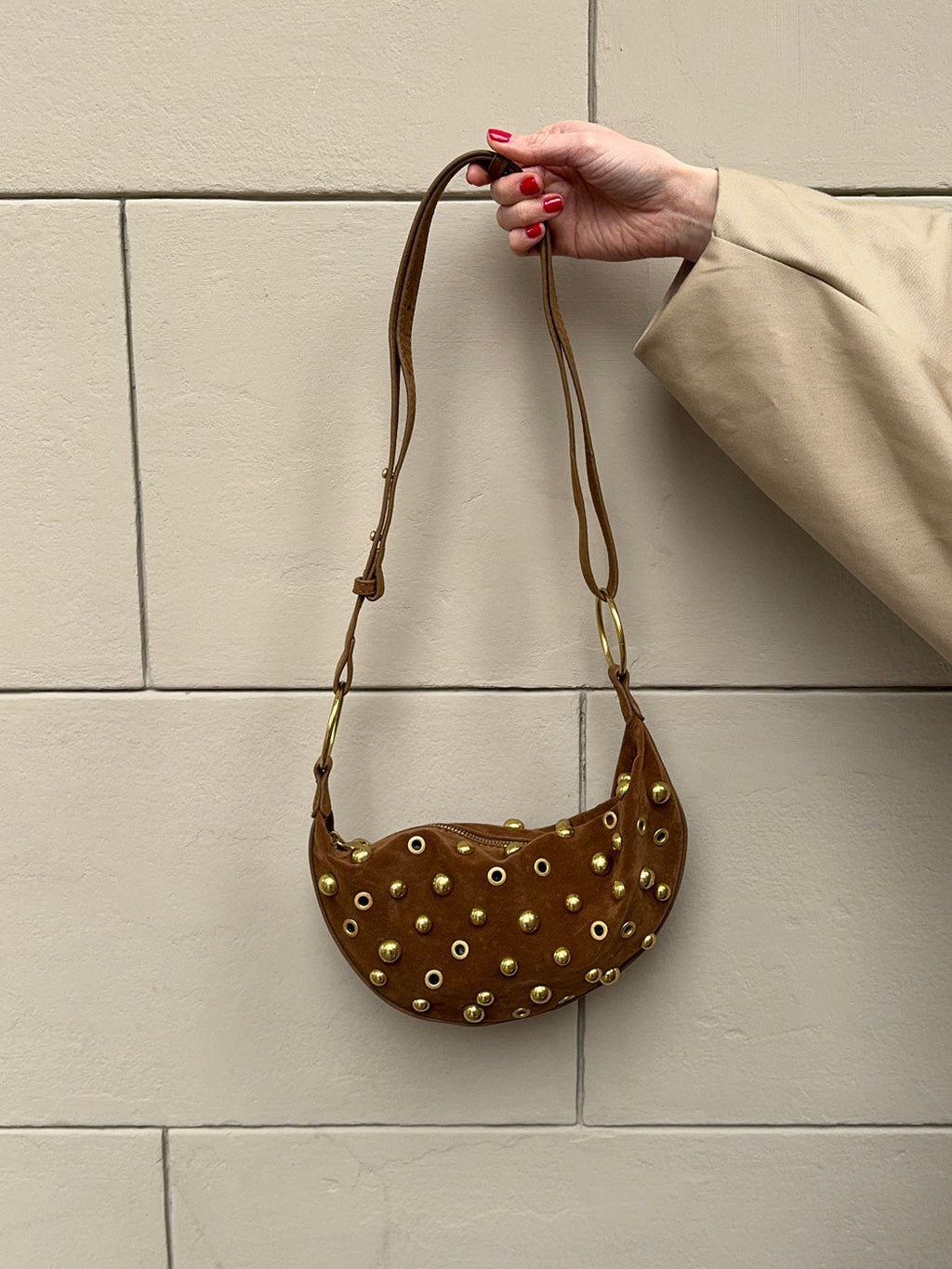 Bolso con tachuelas - Lara