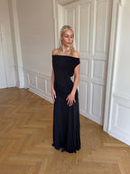 Vestido con hombros abiertos - Soria