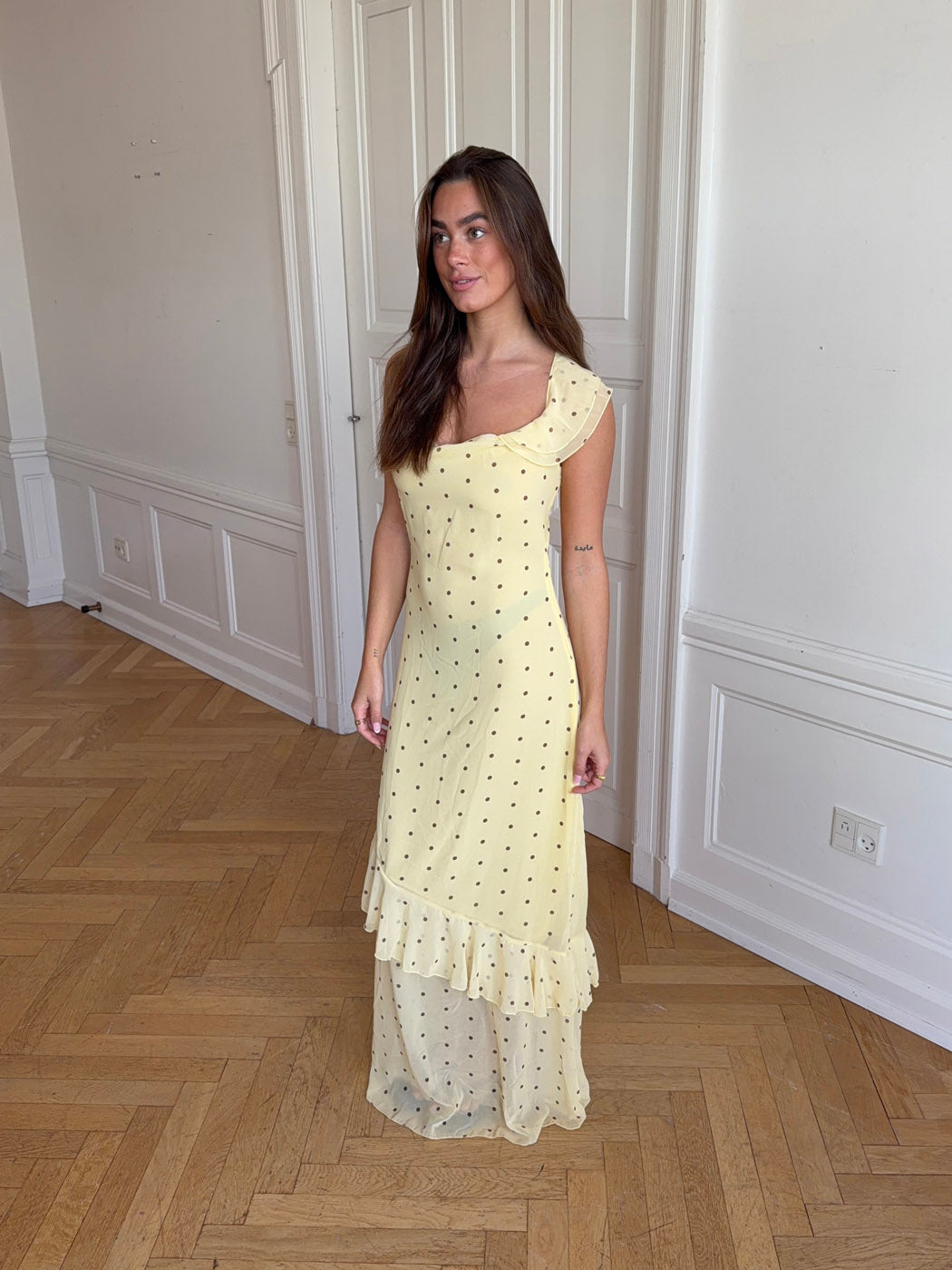 Vestido con lunares - Flor