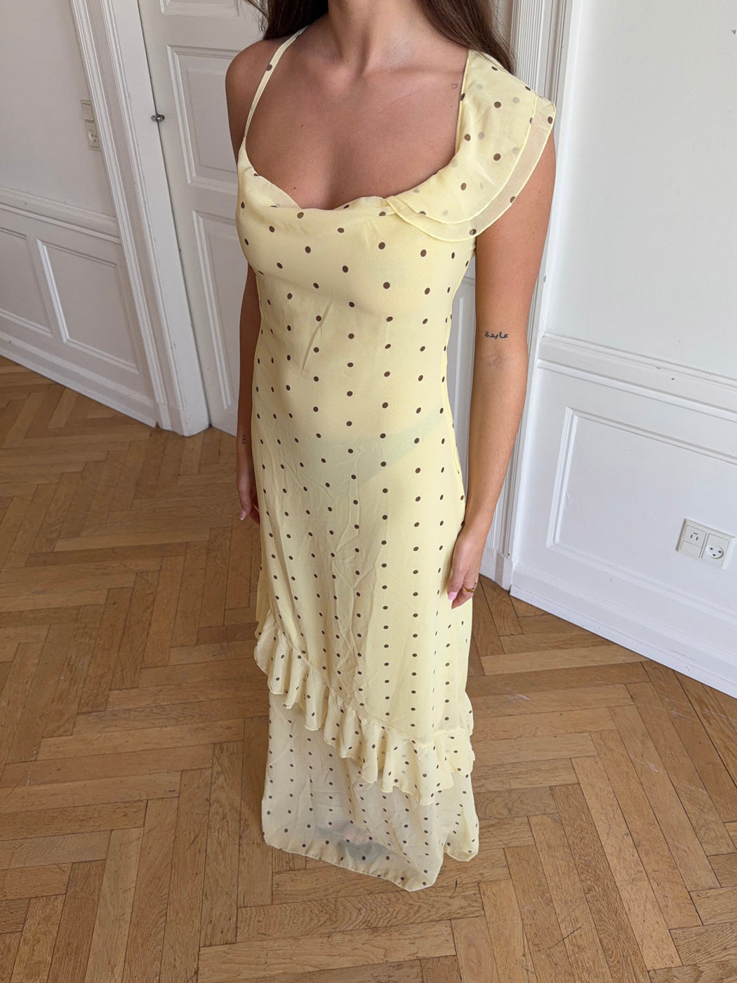 Vestido con lunares - Flor