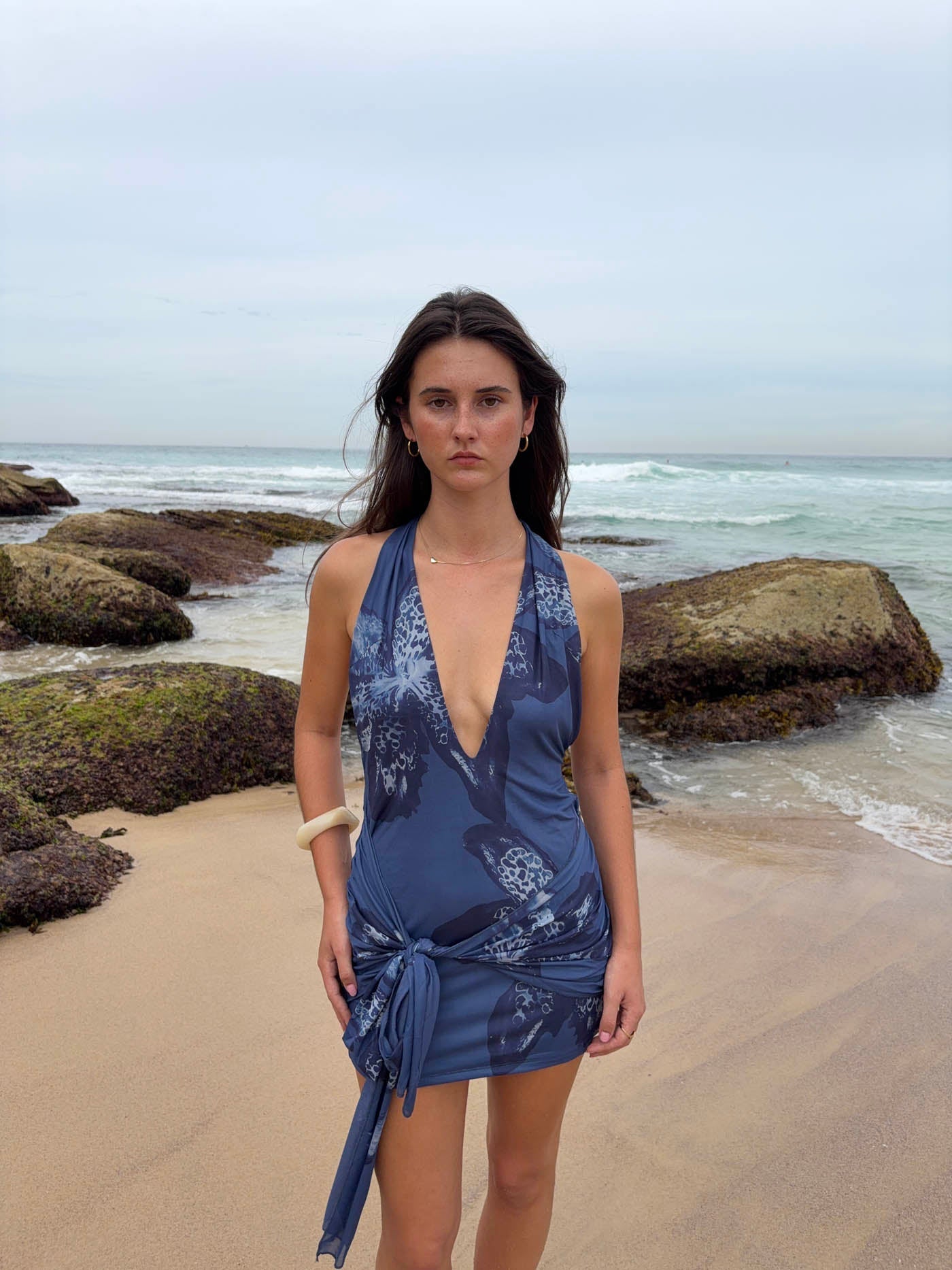 Vestido con cuello halter con flores - Andrea