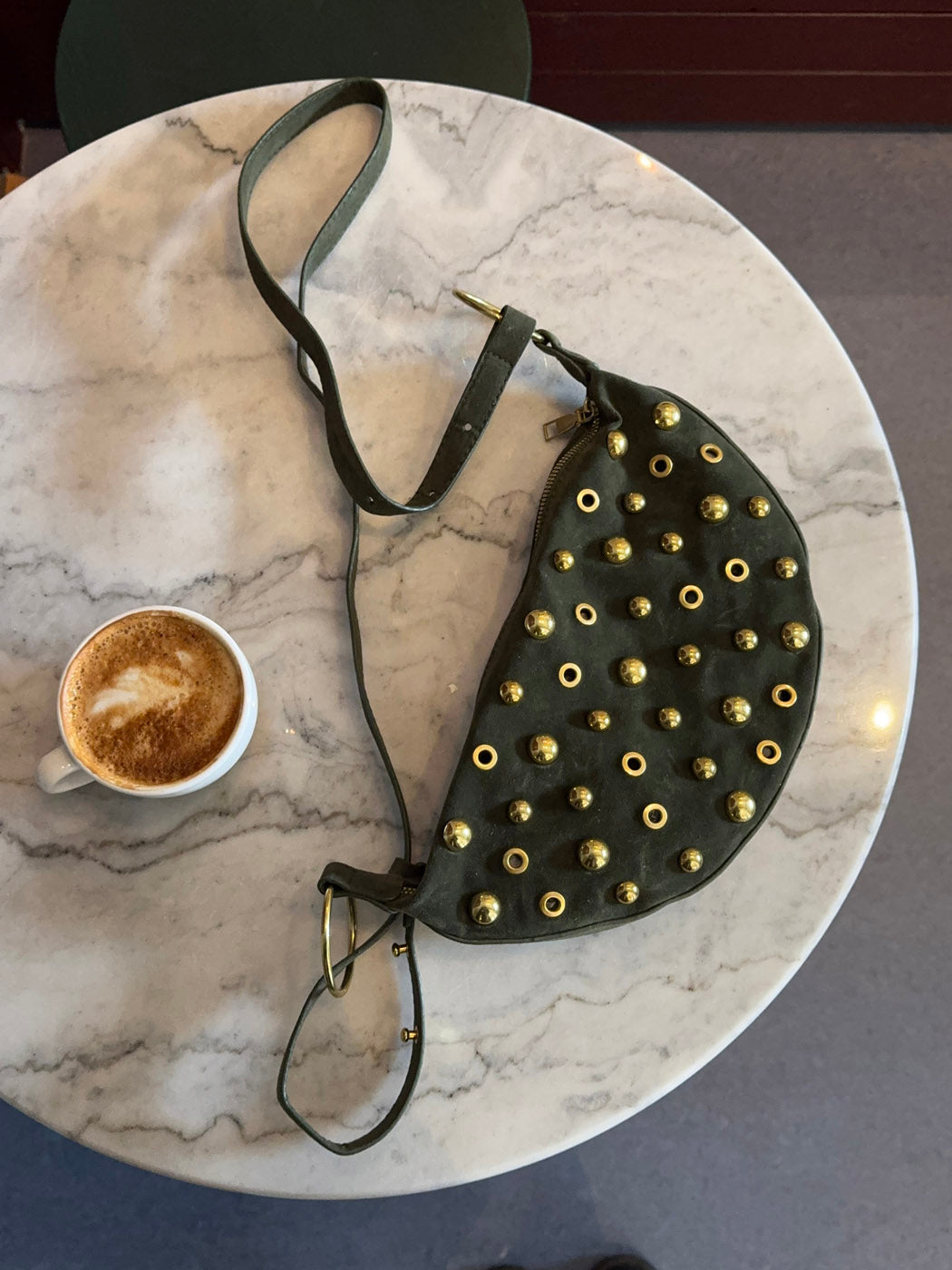 Bolso con tachuelas - Lara