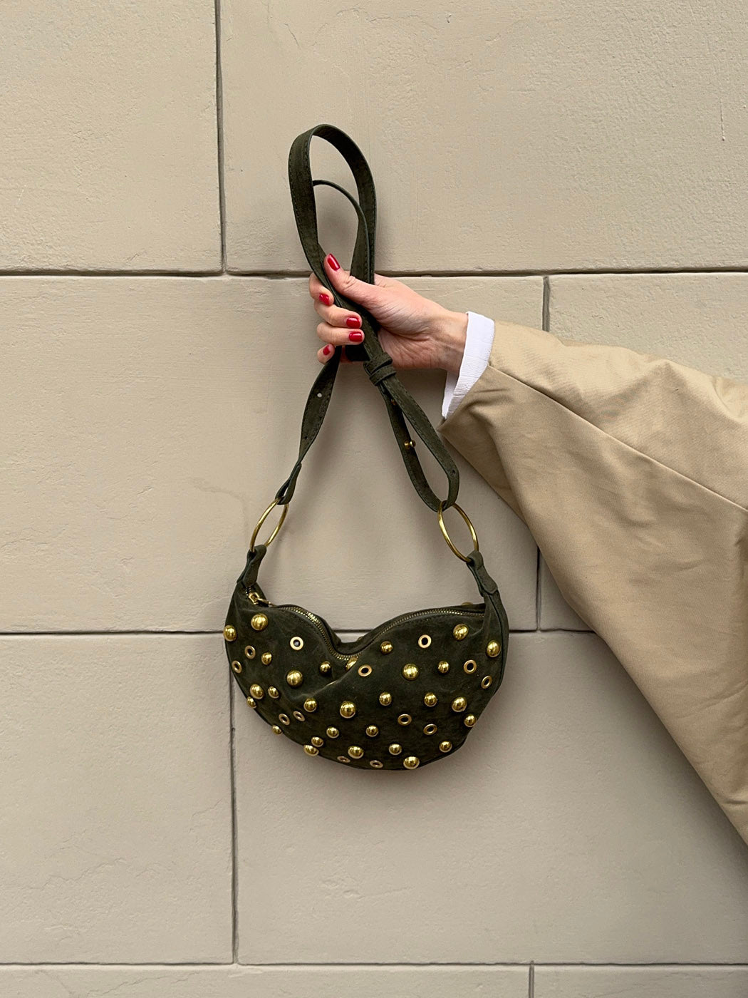 Bolso con tachuelas - Lara