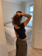 Camiseta con cuello abierto - Miriam